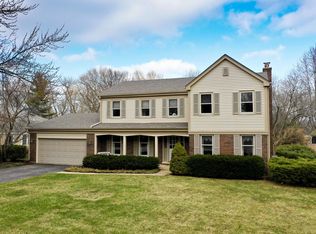 732 Stonegate Rd, Libertyville, IL 60048