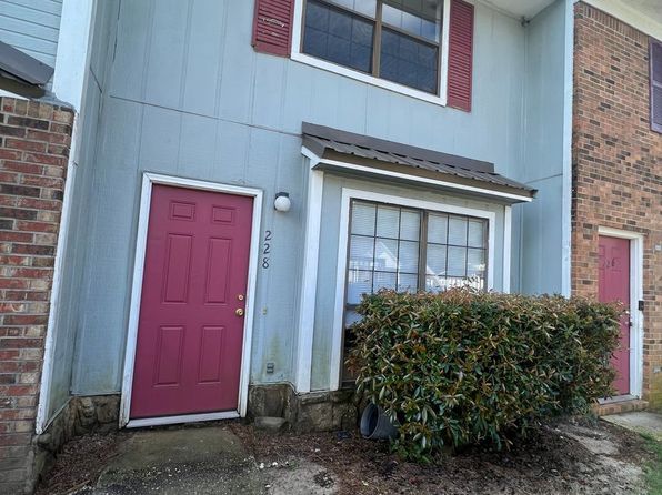 228 Edith Way