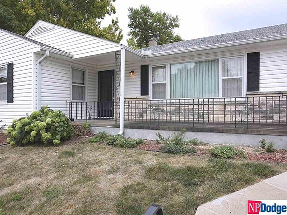 4th image of 8513 Evans St