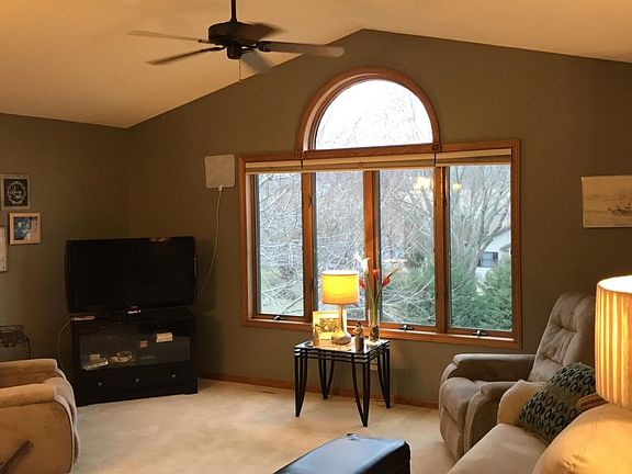 Living room N4658 Timbercrest Dr W