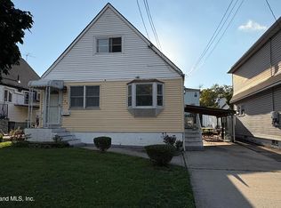 164 Elvin St, Staten Island, NY 10314