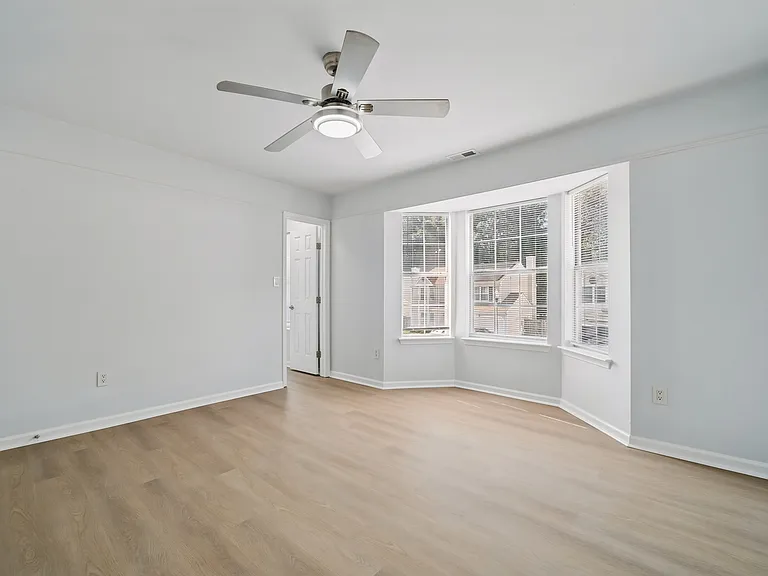 1578 Winthrope Dr — Photo 12
