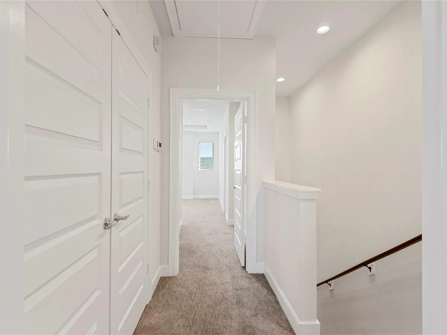 3 bed, 3.5 bath, 1717 sqft, $2,850 — Photo 2
