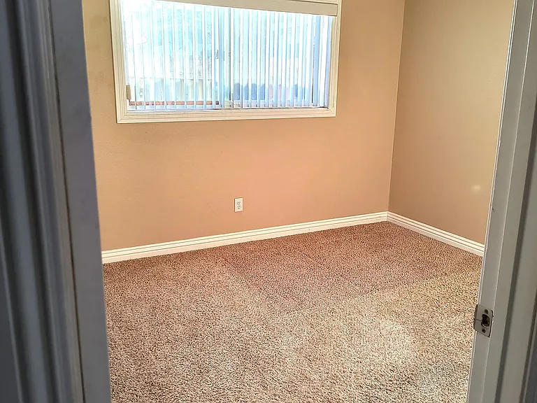 6553 Grant St — Photo 9