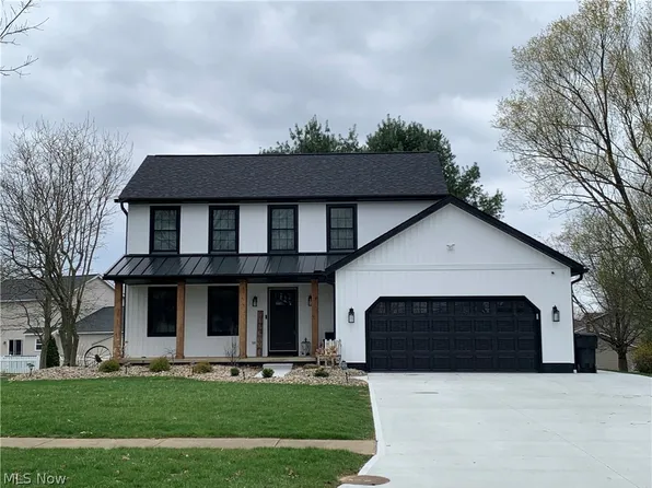 681 Oakcrest Dr, Wadsworth, OH 44281