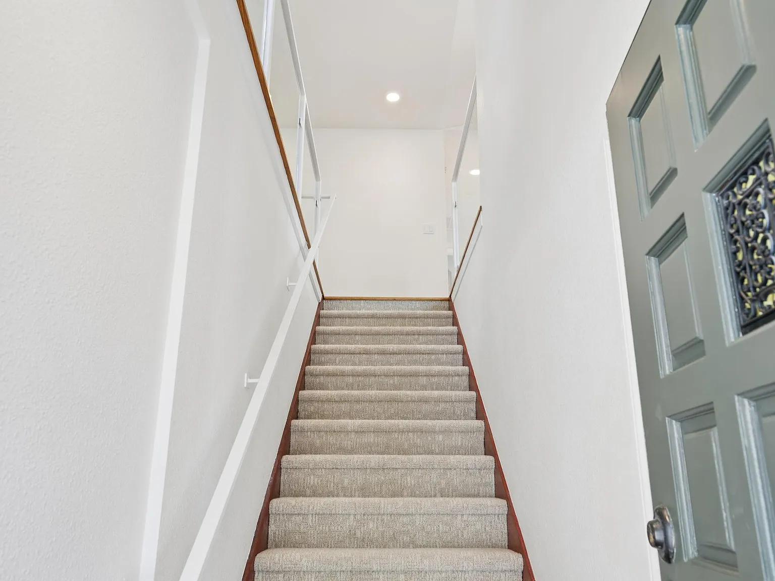 3 bed, $5,200 — Photo 3
