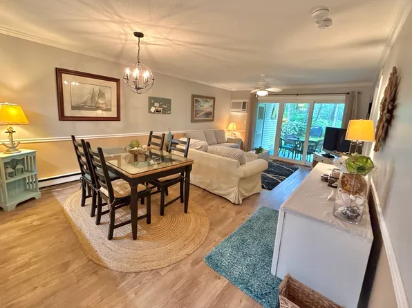 228 Eaton Ln #228, Brewster, MA 02631