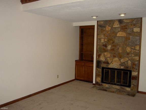 4302 Hunters Club liv