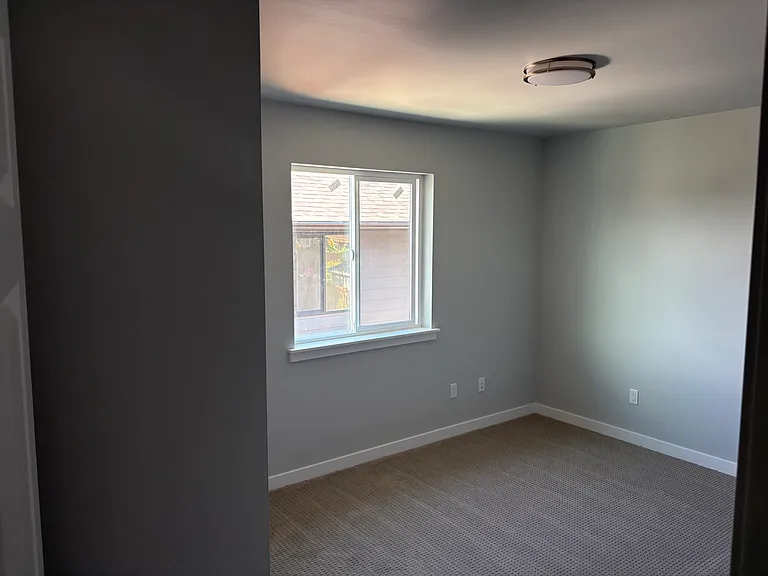 4009 L Ave #B — Photo 10