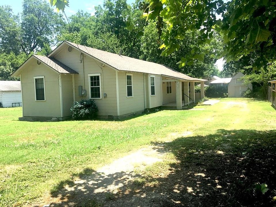 1st image of 423 W Live Oak St