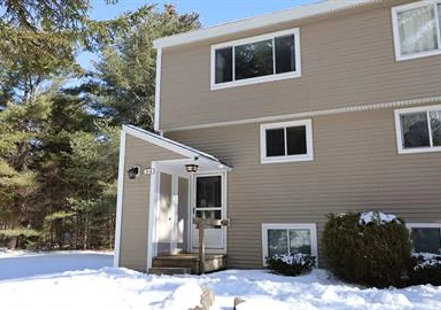 52 Orris Road — Photo 2