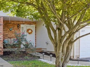 127 Bunker Hill Rd, Wayne, NJ 07470