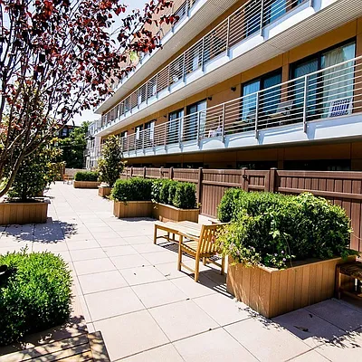 Rented by Nooklyn NYC LLC | media 129