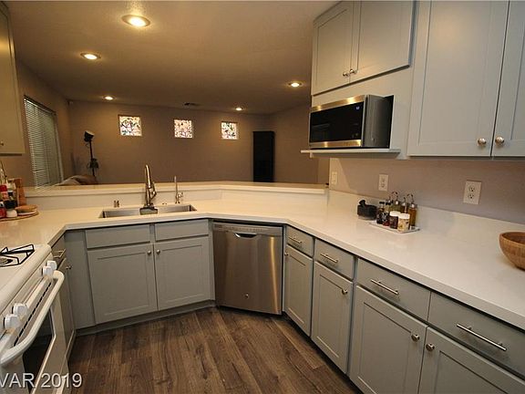 2nd image of 10350 Midnight Iris St
