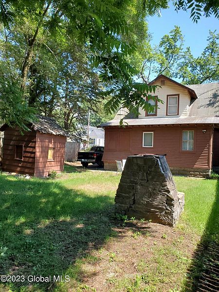 2nd image of 146 Bradford Road