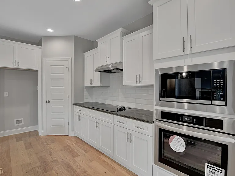 395 Chasewood Ln — Photo 15