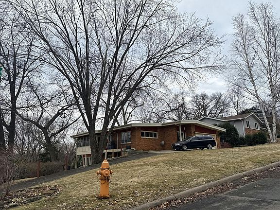 3rd image of 2212 Mary Hills Dr