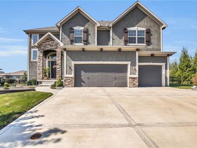 16964 S Heatherwood St, Olathe, KS, 66062