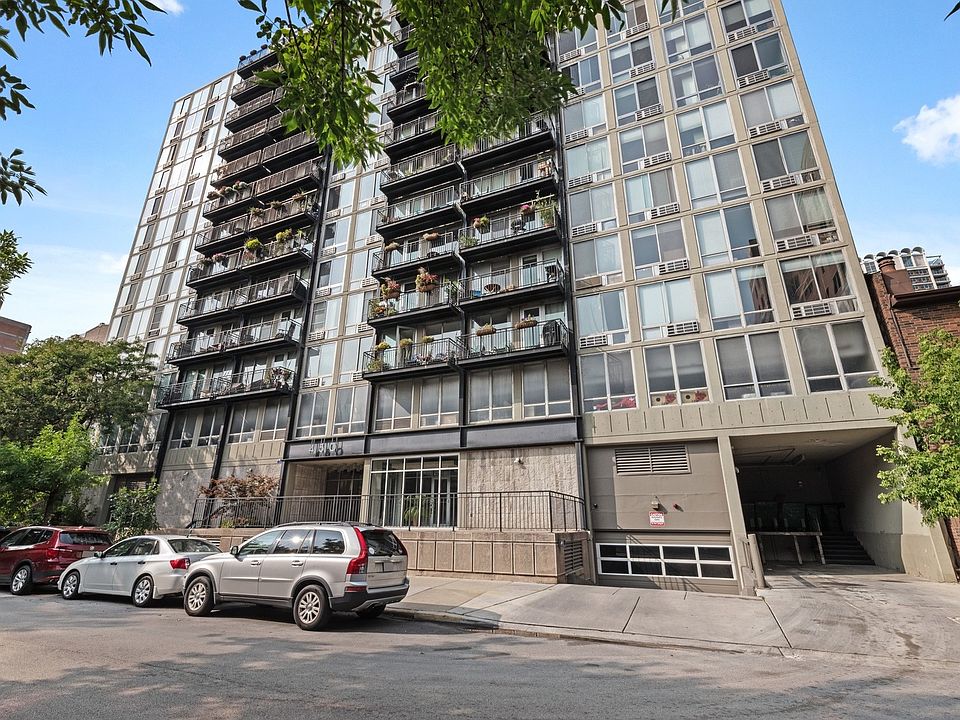 1st image of 450 W Briar Pl APT 13A