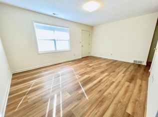 711 Farmington Cir, Hendersonville, NC 28739
