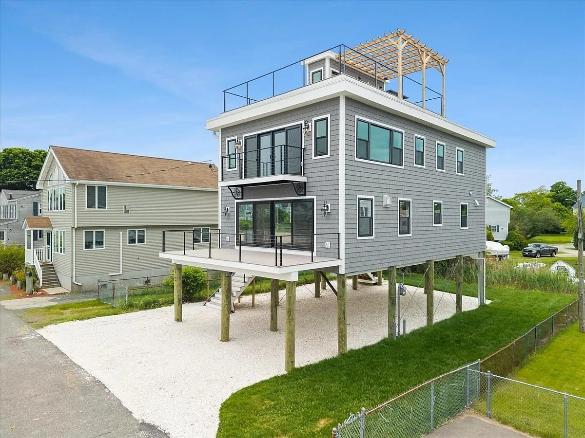 4 bed, 3.0 bath, 2450 sqft, $6,000 — Photo 3
