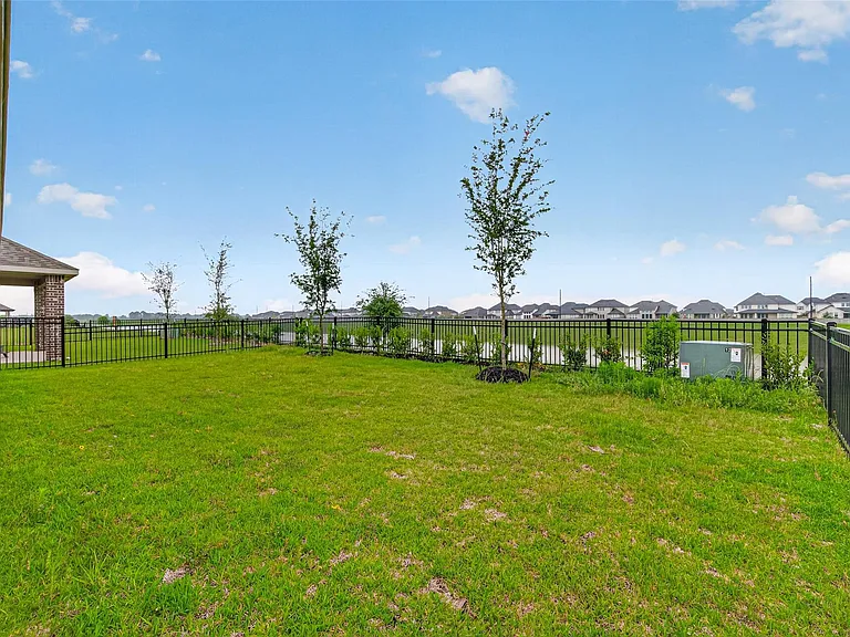 2216 Inglenook Grove Dr — Photo 34