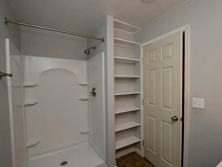 902 Powers Blvd — Photo 14