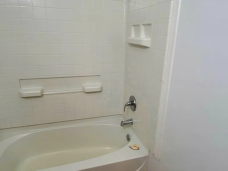 3105 E Marshall St — Photo 12