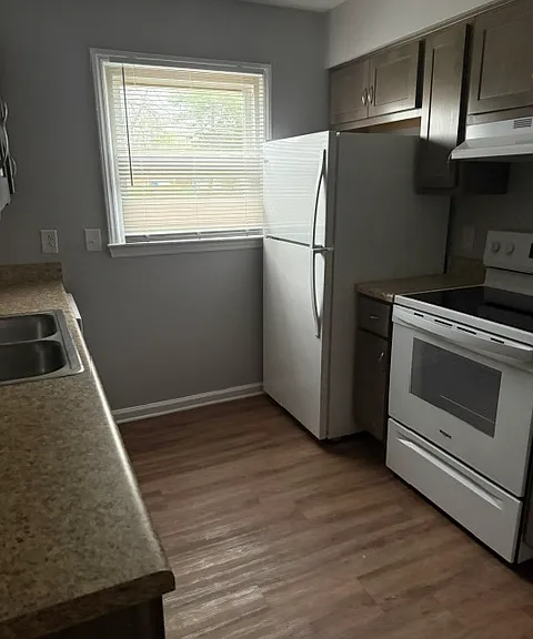 110A Lakeside Dr #110A — Photo 2