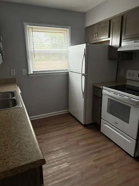 Building Photo - 110A Lakeside Dr #110A