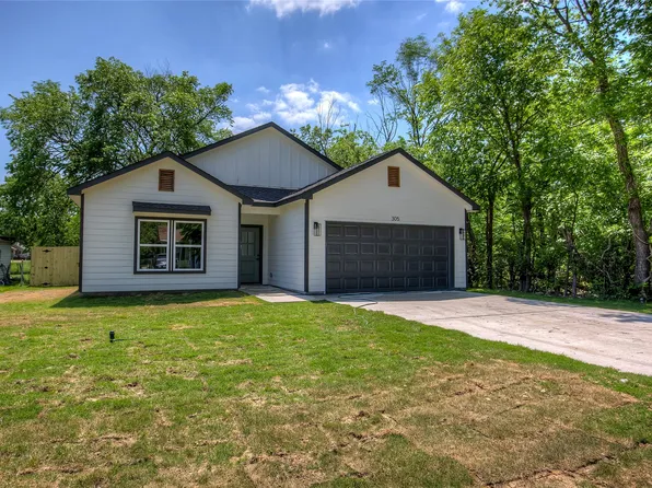 305 E 1st St, Quinlan, TX 75474