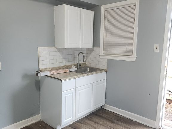 2nd image of 2418 Brooklyn Ave #1