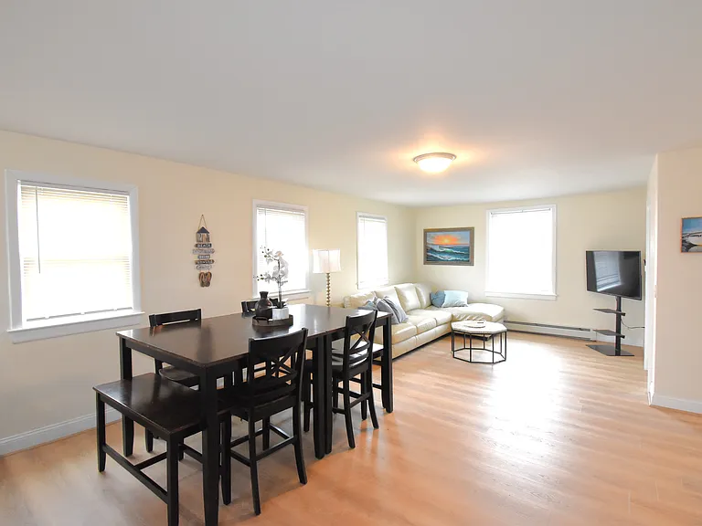628 Park Ave #1 — Photo 3