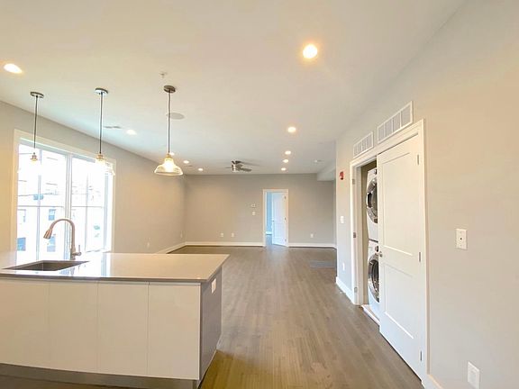 4th image of 625 Park Rd NW APT 207