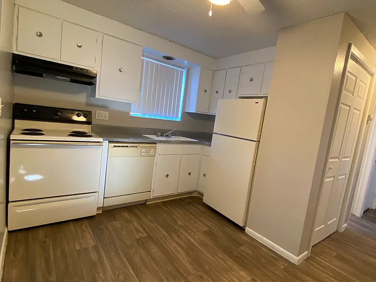 Garden Center Apt. 66 — Photo 10