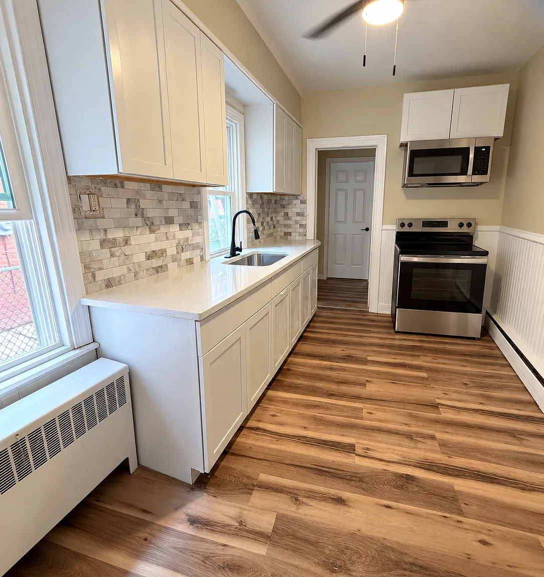 4 bed, 1088 sqft, $2,100 — Photo 2