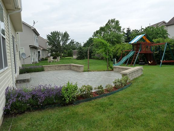2nd image of 3065 Savannah Dr