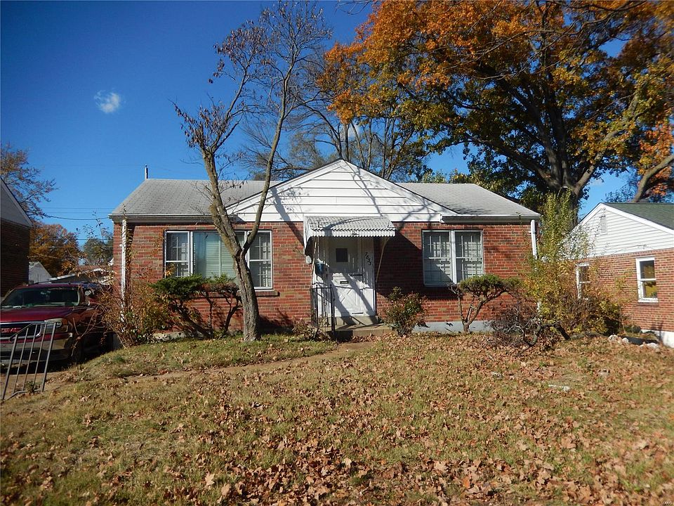 1st image of 7833 Parkwood Dr