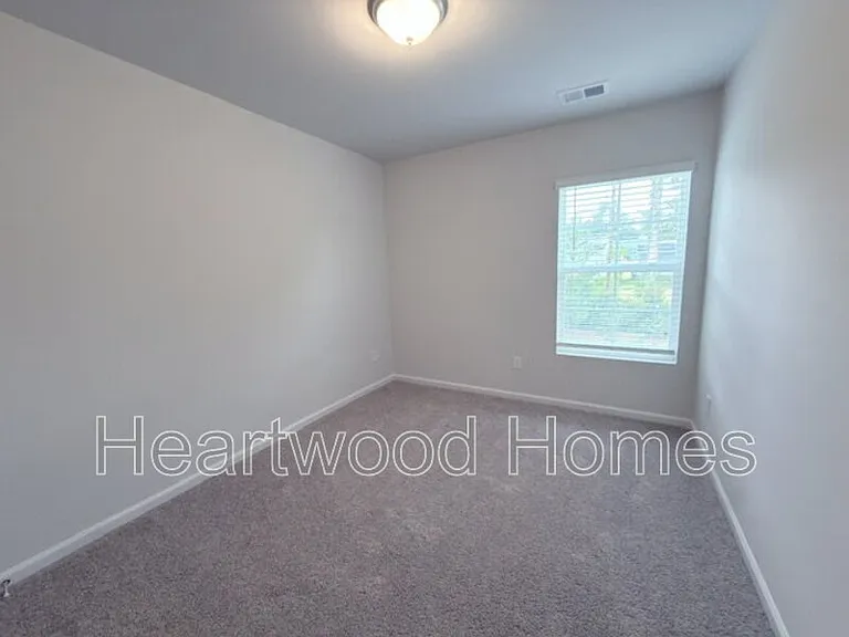 807 Coburg Ln — Photo 27