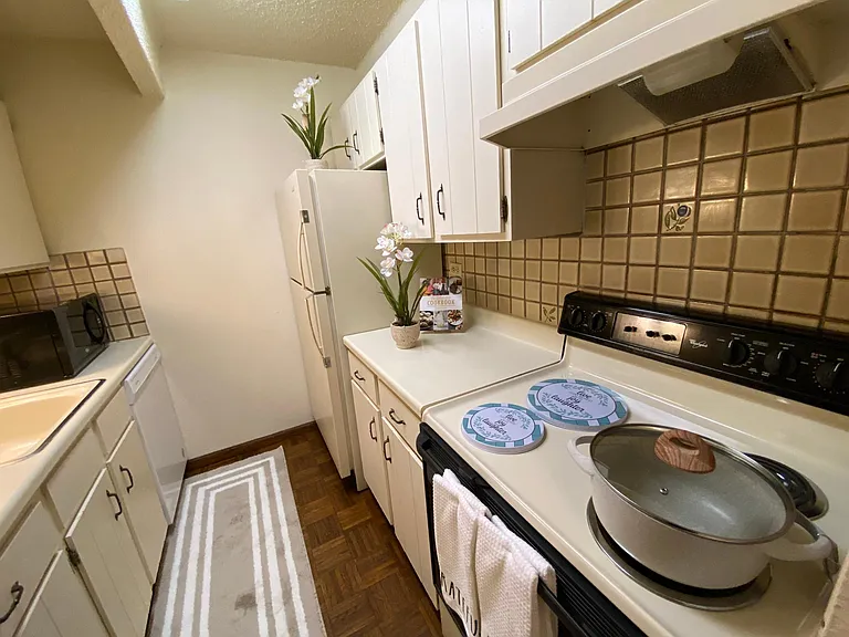 8060 E Girard Ave — Photo 17