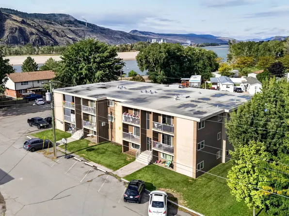 190 Carson Cres, Kamloops, BC V2B 3S3