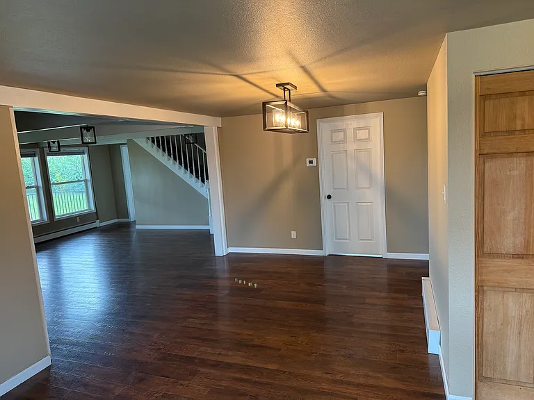 850 Sierra Rd W — Photo 24