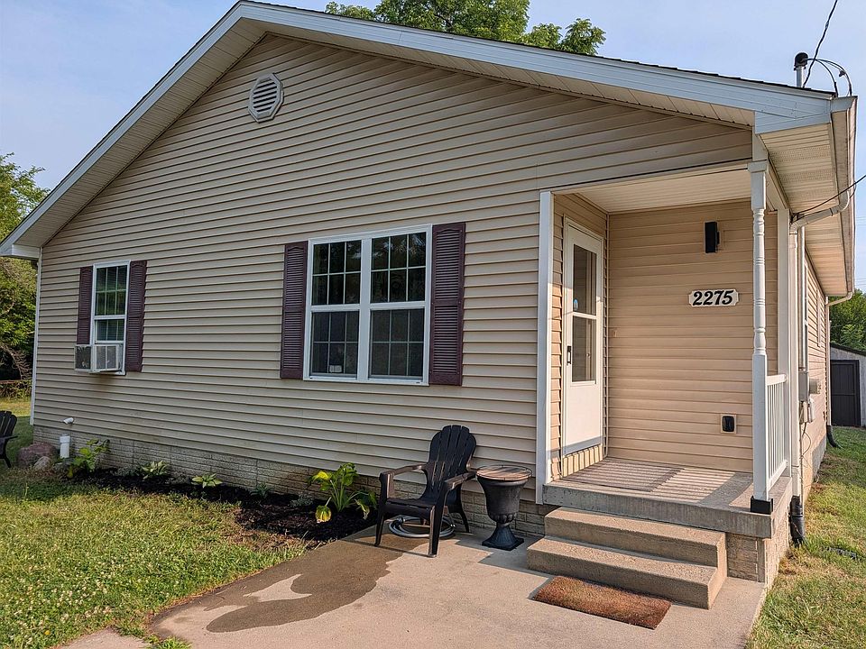 1st image of 2275 Lincoln Manor Dr