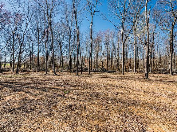 5th image of 1387 Apple Grove Rd