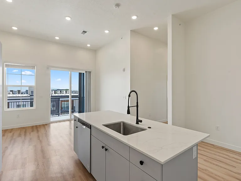 188 N 800th St E #2 — Photo 35