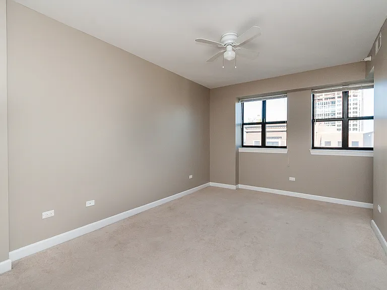 451 W Huron St #703 — Photo 14