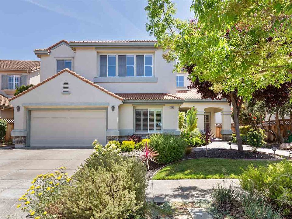 2nd image of 208 Creedon Cir
