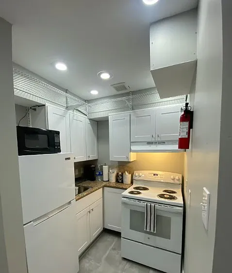 1110 Saint Anthony St — Photo 3