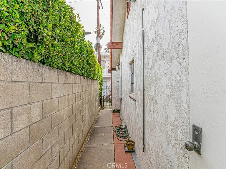 208 S Louise St — Photo 33