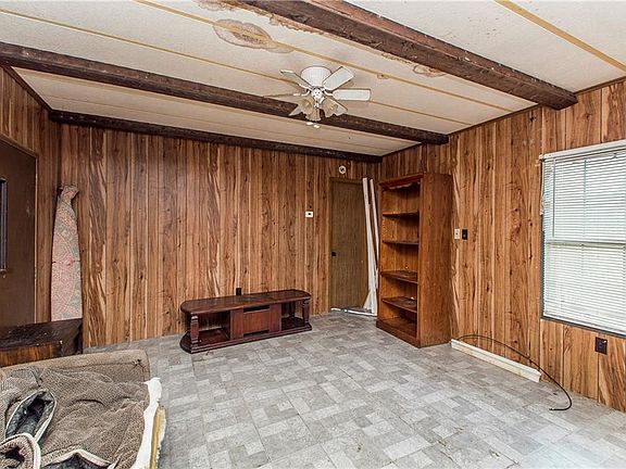 3rd image of 48008 Parent Rd